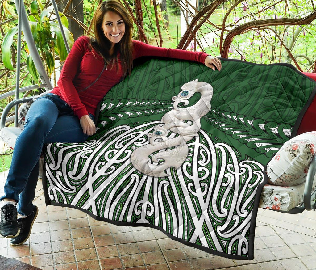 maori-moko-tattoo-premium-quilt-manaia-pounamu