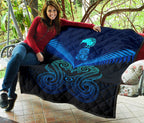 maori-manaia-new-zealand-premium-quilt-blue