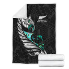 new-zealand-premium-blanket-manaia-paua-fern-wing-white