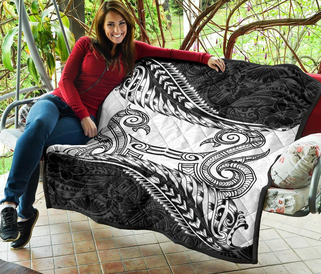 aotearoa-premium-quilt-maori-manaia-with-silver-fern