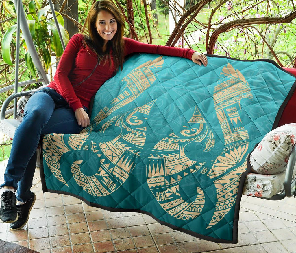new-zealand-maori-hei-matau-tattoo-premium-quilt