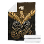 maori-manaia-new-zealand-premium-blanket-gold