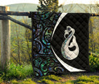 new-zealand-maori-manaia-paua-shell-premium-quilt-circle-style