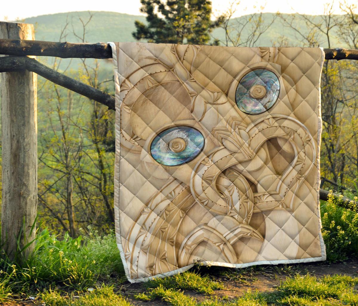 new-zealand-maori-quilt-tiki-with-paua-shell-eyes-quilt-blanket