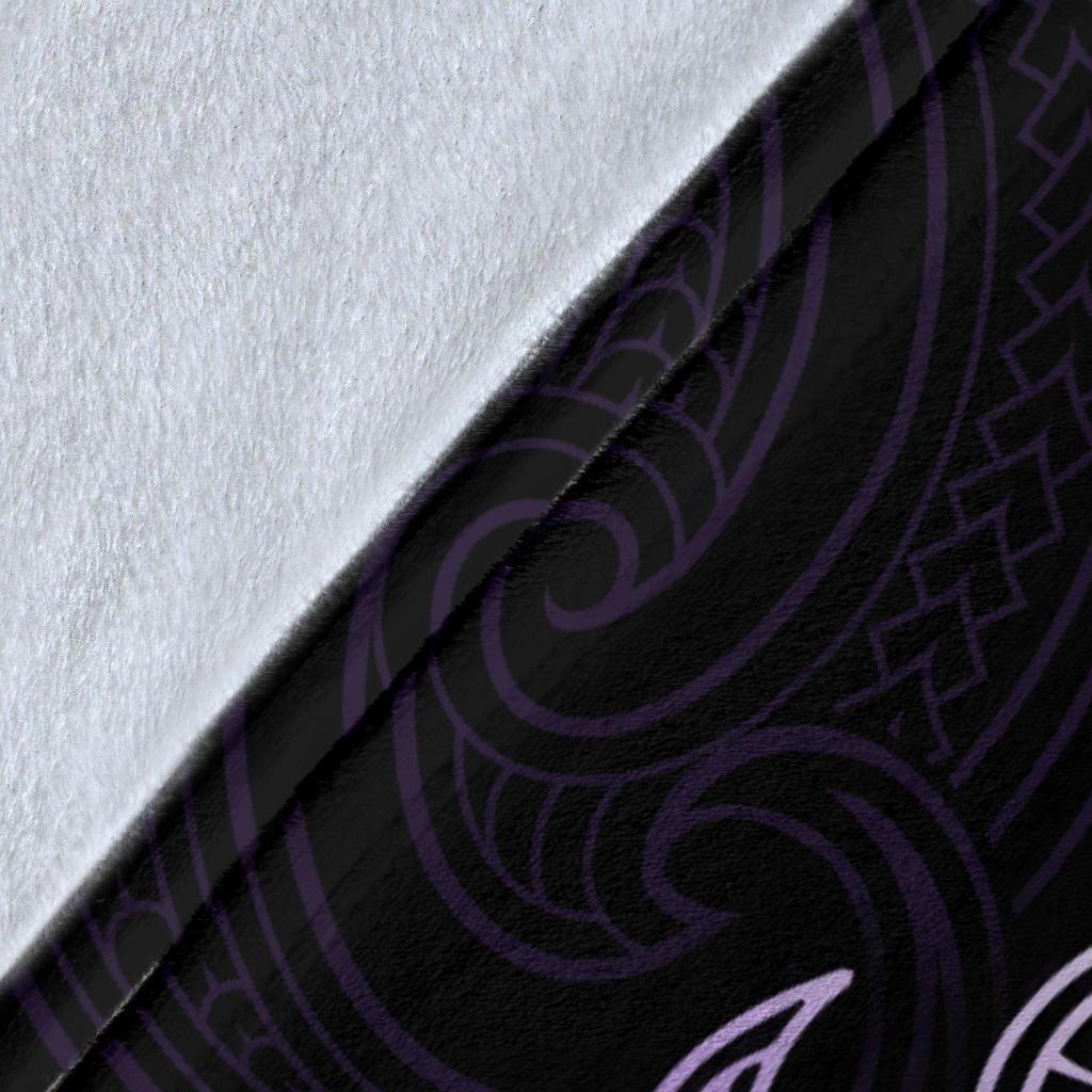 maori-manaia-new-zealand-premium-blanket-purple