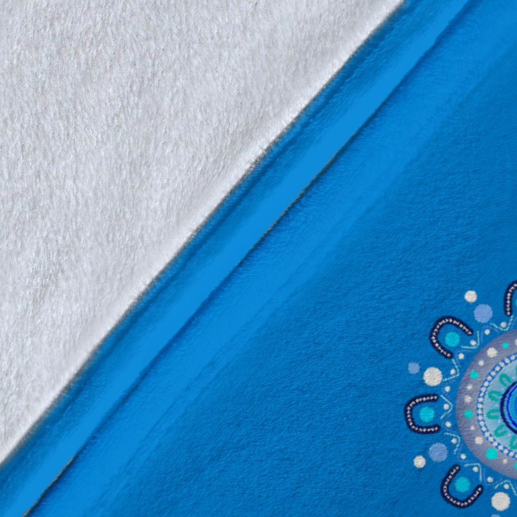 strikers-premium-blanket-indigenous-blue