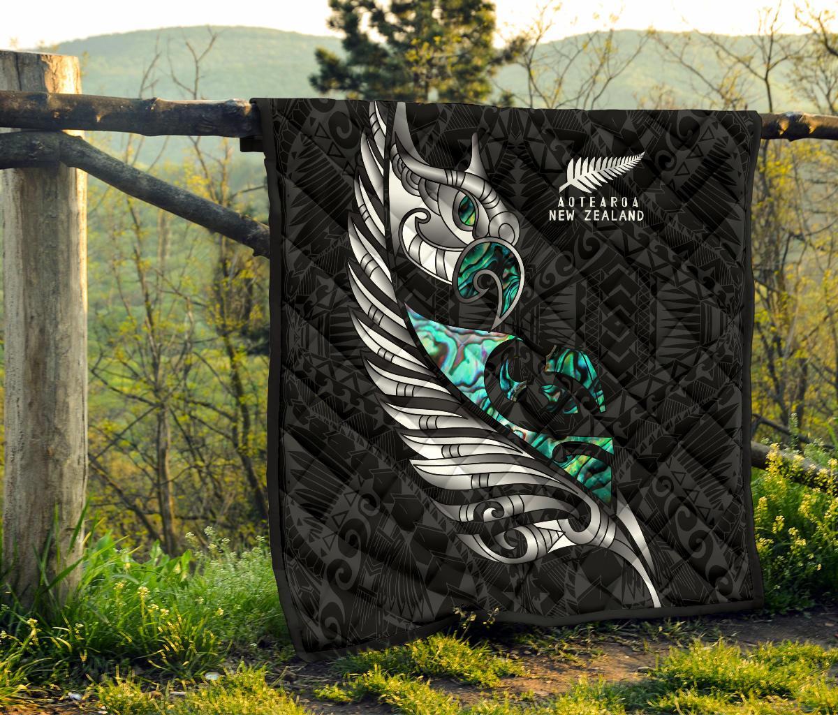 new-zealand-premium-quilt-manaia-paua-fern-wing-white