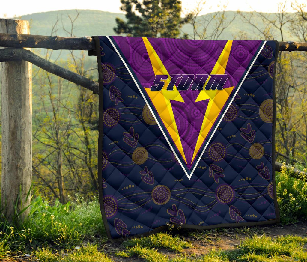 storm-premium-quilt-indigenous-artsy-style