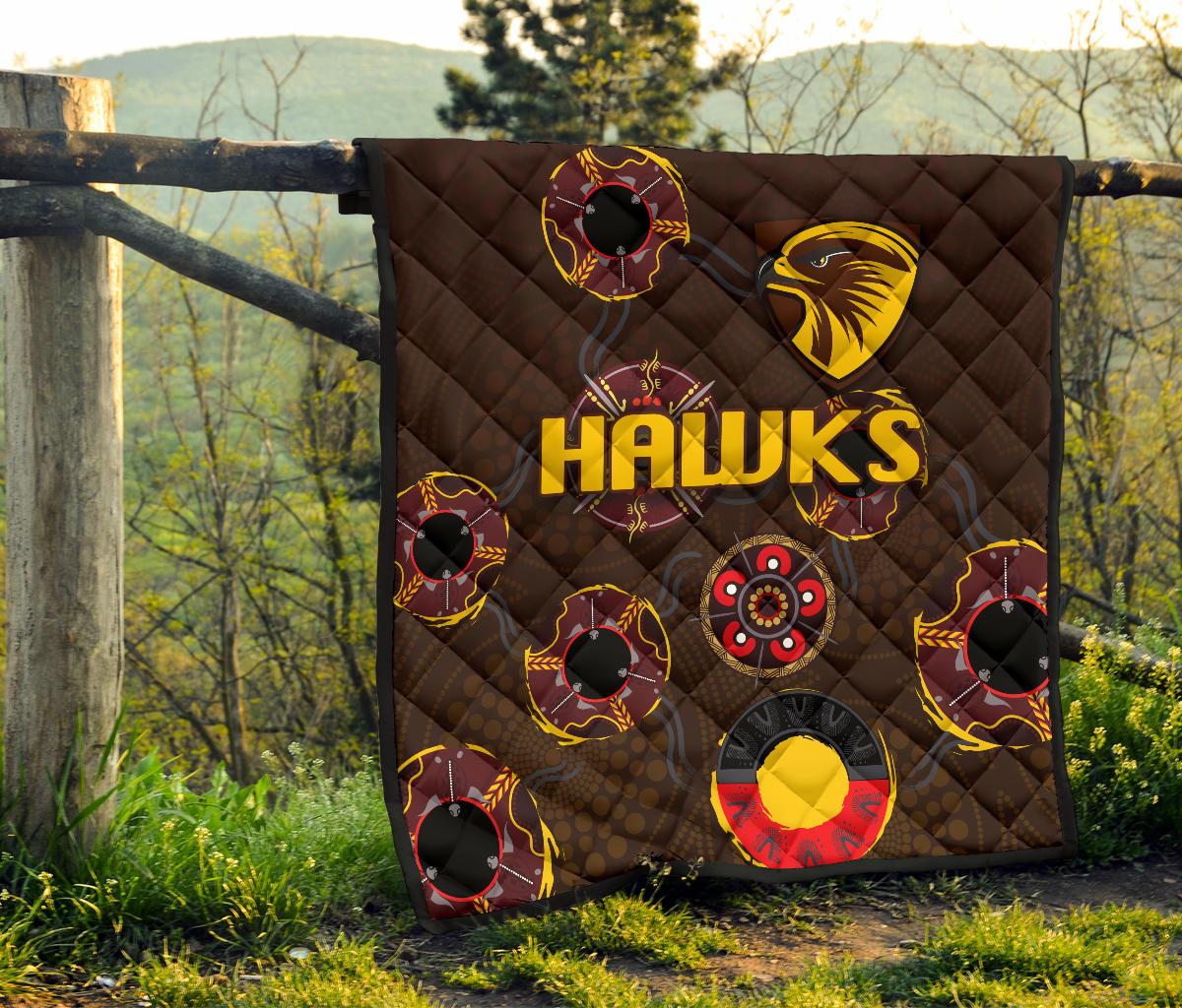 hawthorn-premium-quilt-hawks-indigenous-brown