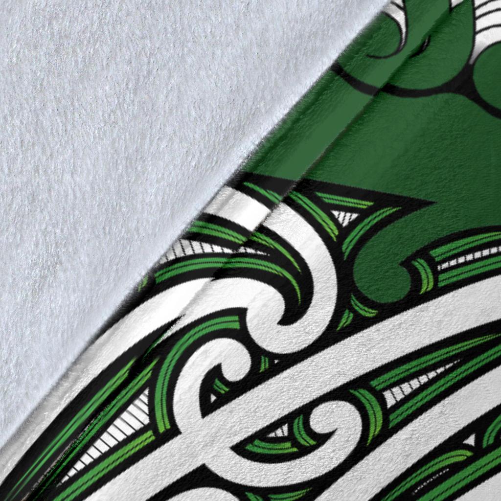 maori-moko-tattoo-premium-blanket-manaia-pounamu