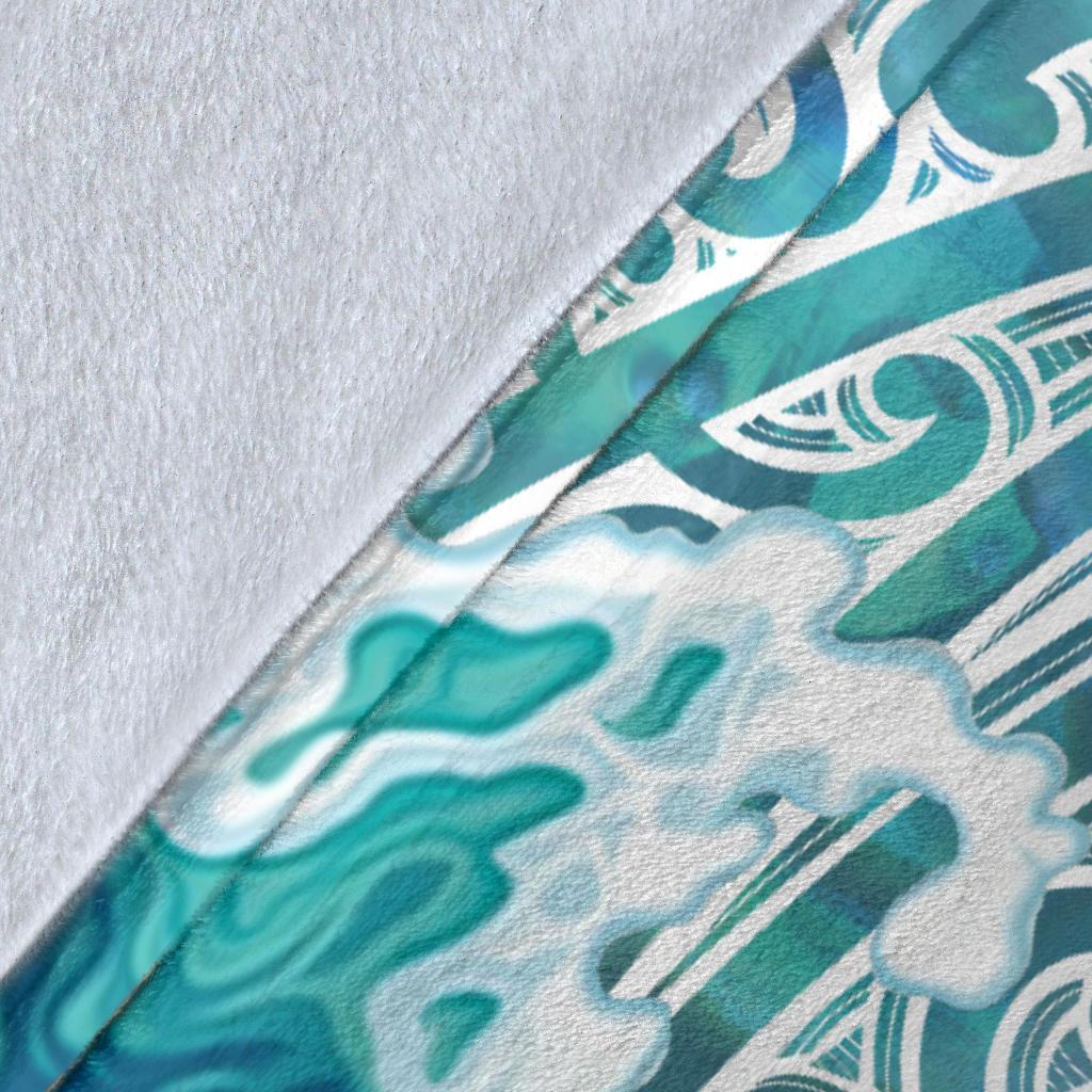 maori-manaia-the-blue-sea-premium-blanket-white