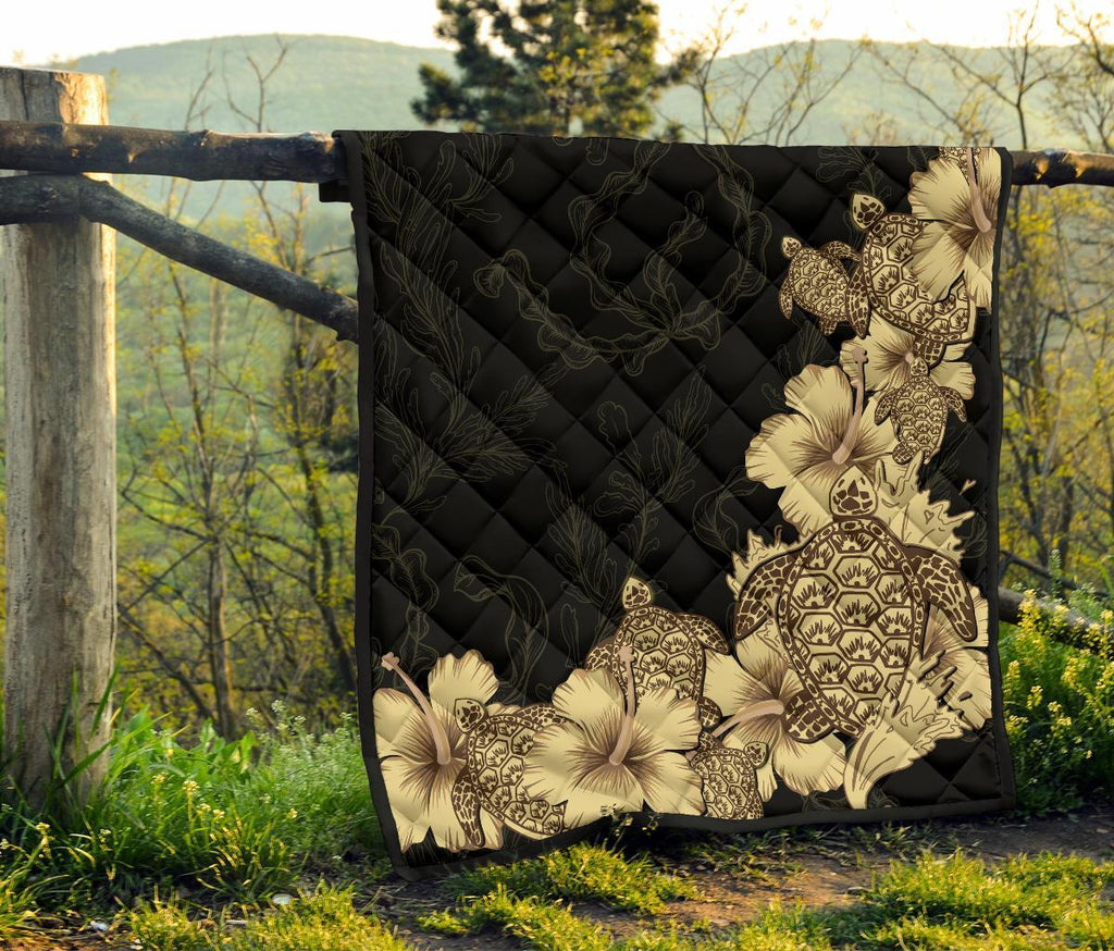 hibiscus-plumeria-golden-turtle-premium-quilt
