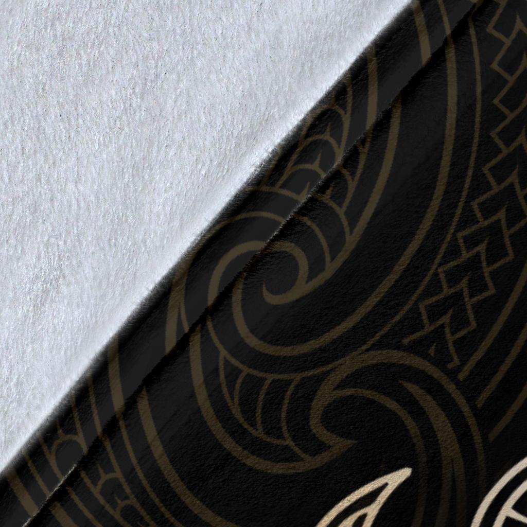 maori-manaia-new-zealand-premium-blanket-gold