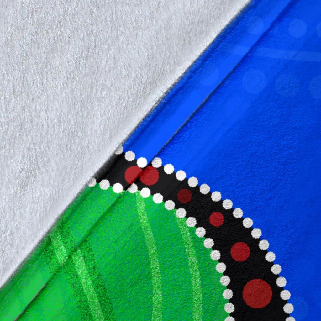 torres-strait-islands-premium-blanket-flag-with-aboriginal-patterns
