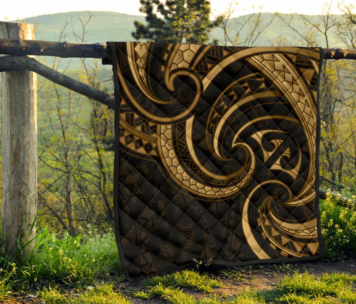 new-zealand-maori-mangopare-premium-quilt-polynesian-gold