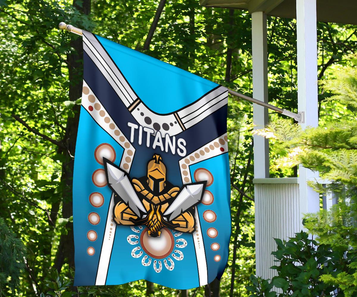 gold-coast-flag-titans-gladiator-simple-indigenous