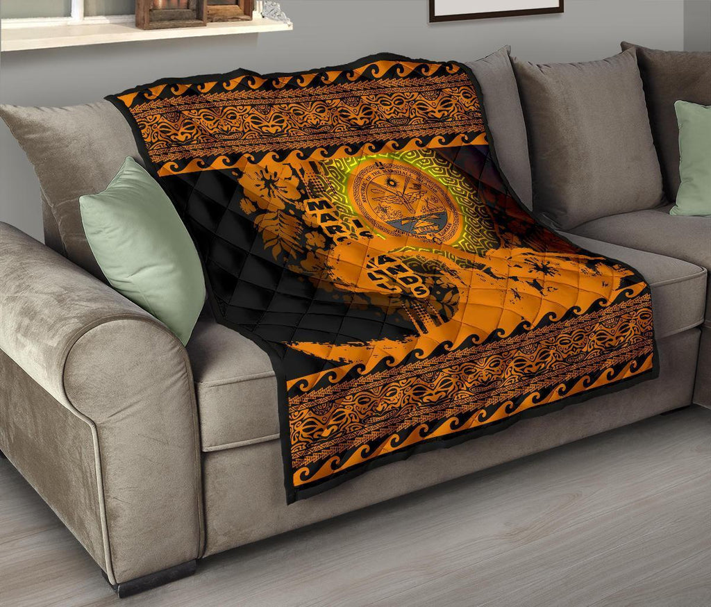 marshall-island-quilt-wave-gold-design