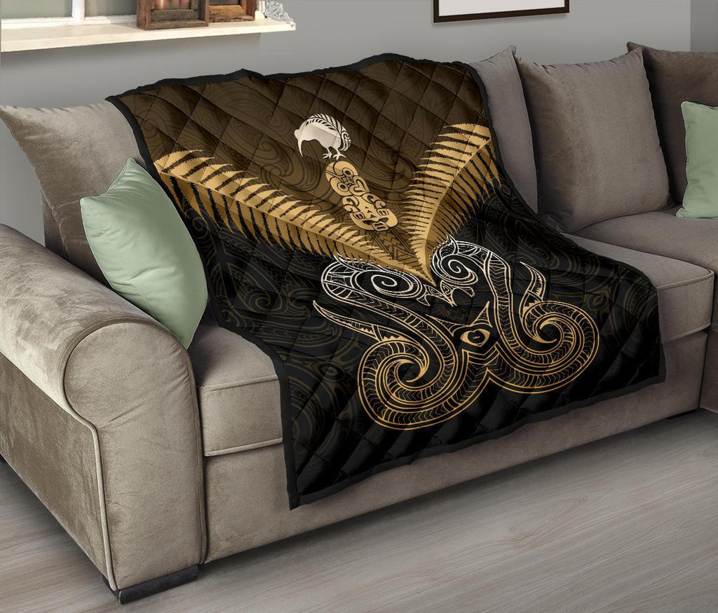 maori-manaia-new-zealand-premium-quilt-gold