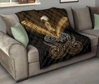 maori-manaia-new-zealand-premium-quilt-gold
