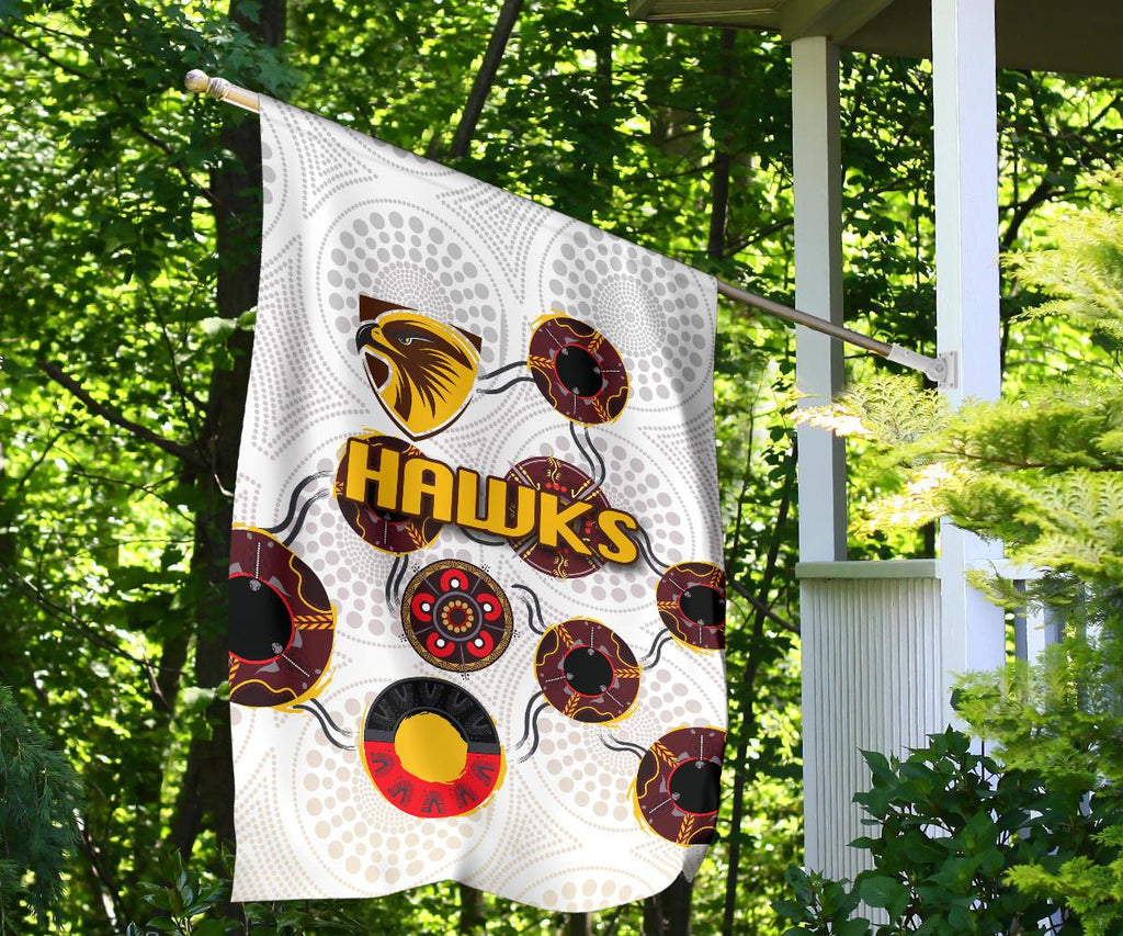 hawthorn-flag-hawks-indigenous-white
