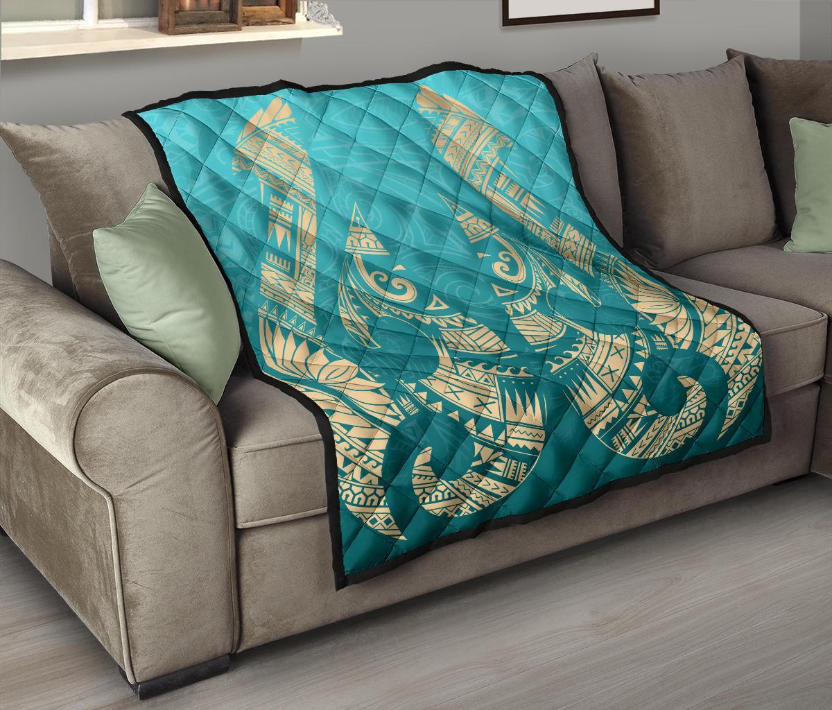 new-zealand-maori-hei-matau-tattoo-premium-quilt