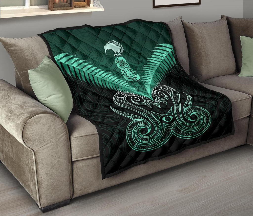 maori-manaia-new-zealand-premium-quilt-turquoise