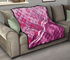 pink-turtle-hibiscus-premium-quilt