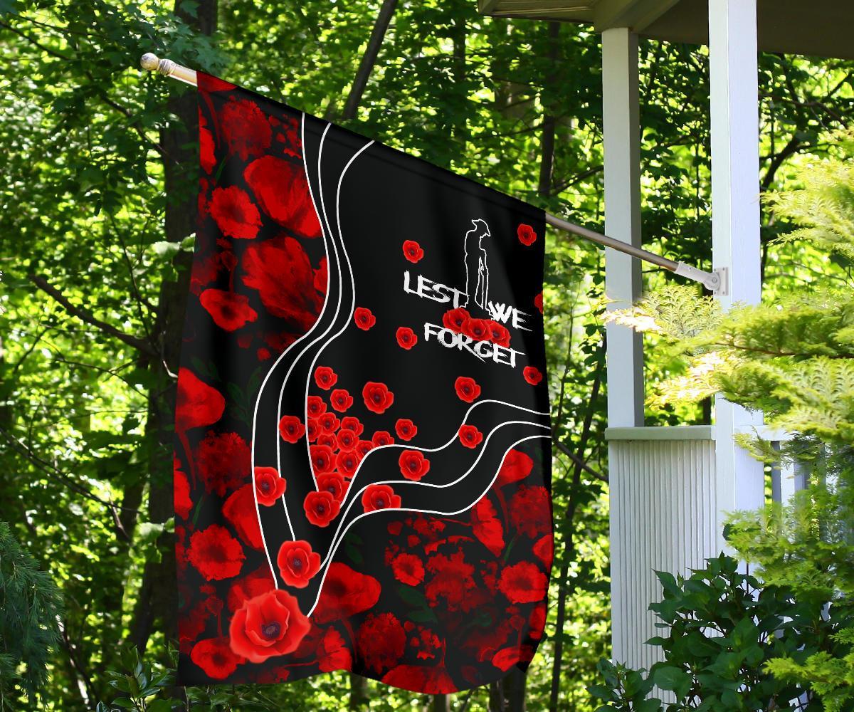 anzac-lest-we-forget-flag-poppy-flowers