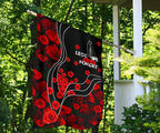 anzac-lest-we-forget-flag-poppy-flowers