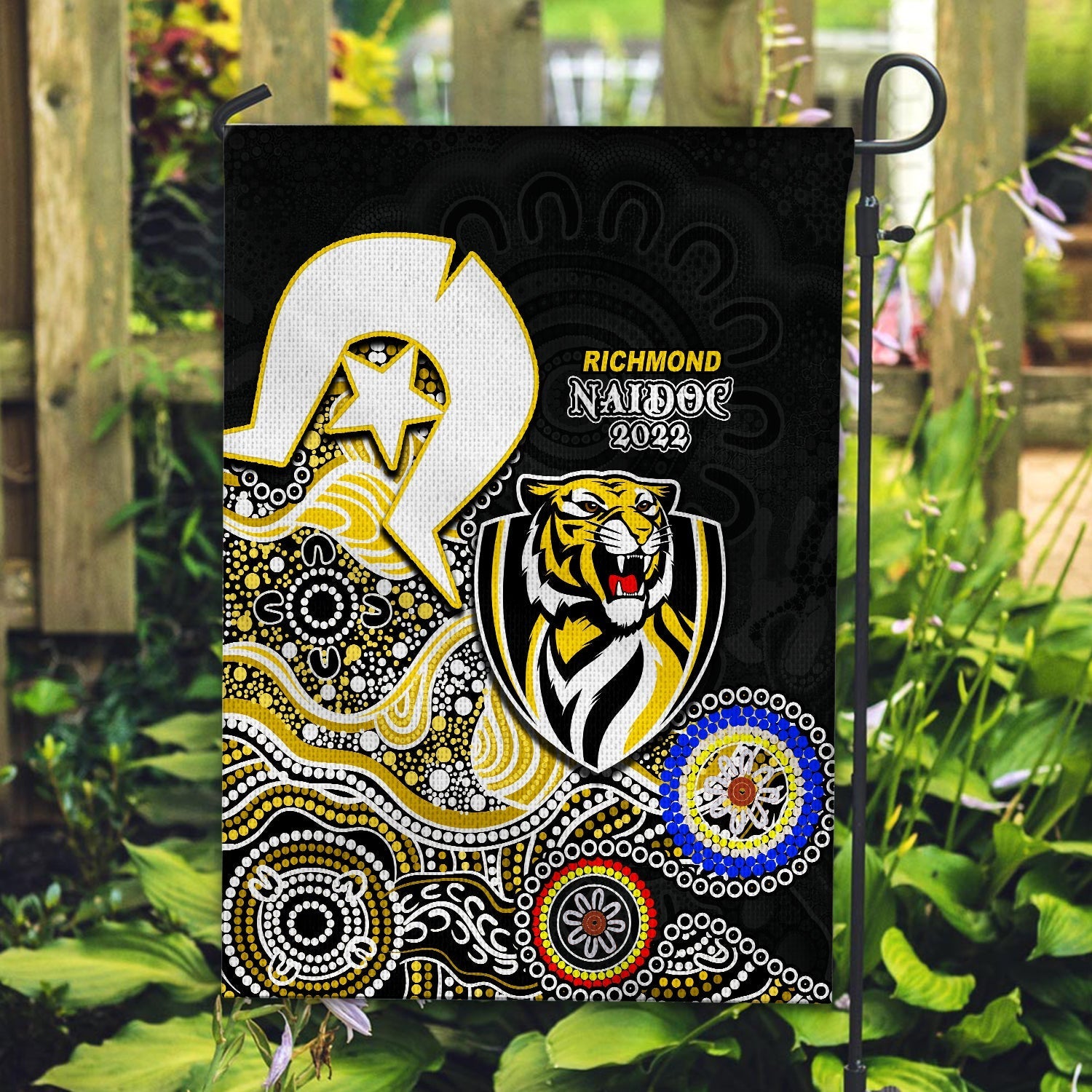 tigers-australian-football-naidoc-2022-flag