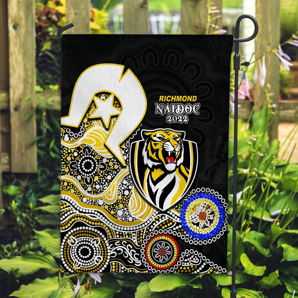 tigers-australian-football-naidoc-2022-flag