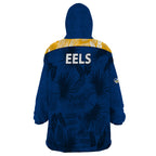 parramatta-eels-rugby-wearable-blanket-hoodie-simple-hawaiian-palms-leaf