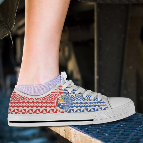 tokouso-canvas-shoe-coat-of-arms-on-tapa-pattern