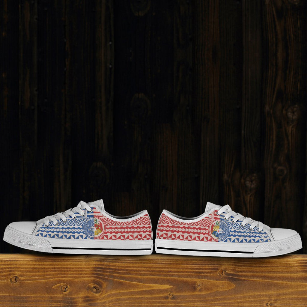 tokouso-canvas-shoe-coat-of-arms-on-tapa-pattern
