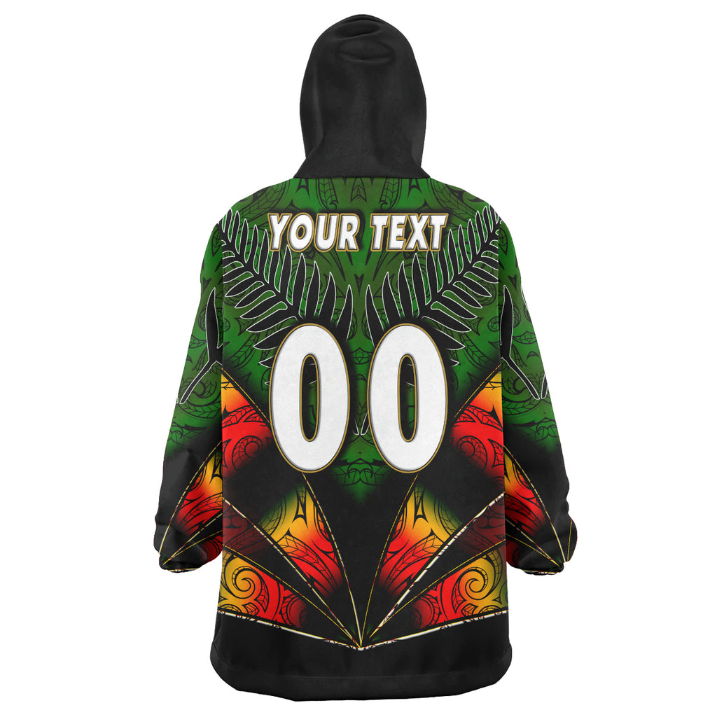 warriors-rugby-snug-hoodie-custom-warrios-maori-mask-rugby-player-maori-style-ethnic-ornament-pattern-player-and-number-oodie-blanket