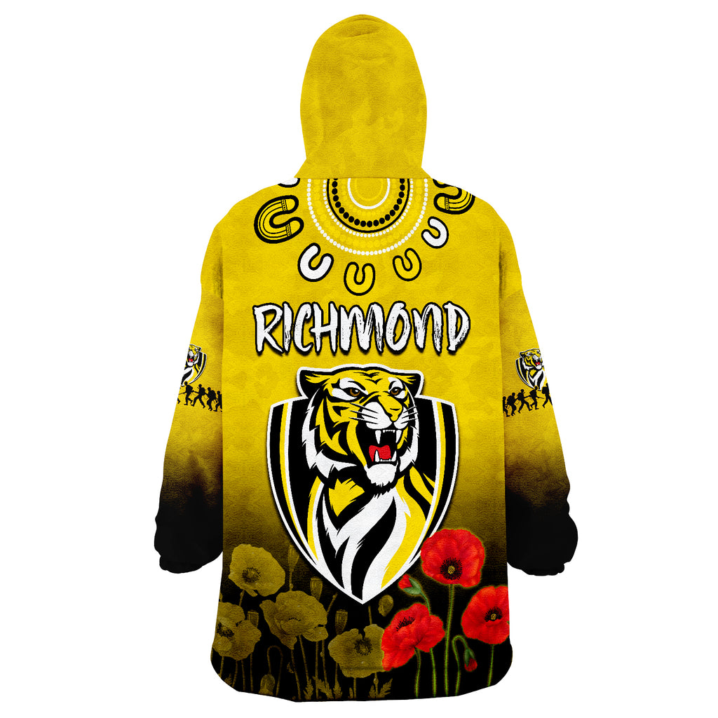richmond-anzac-2022-tigers-aboriginal-poppy-wearable-blanket-hoodie