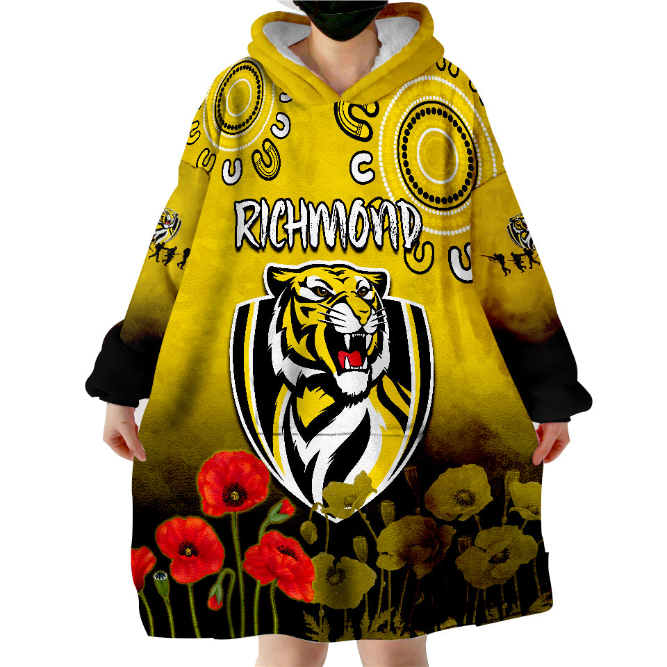 richmond-anzac-2022-tigers-aboriginal-poppy-wearable-blanket-hoodie