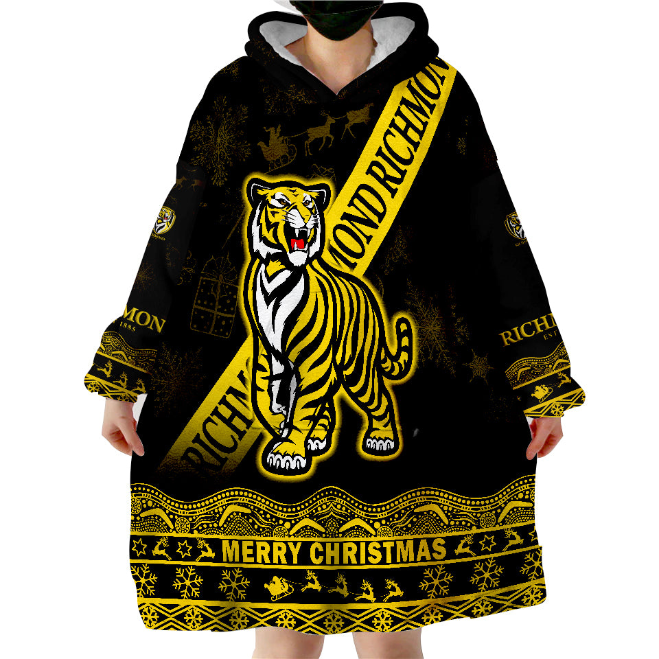 richmond-tigers-unique-winter-season-tigers-merry-christmas-wearable-blanket-hoodie