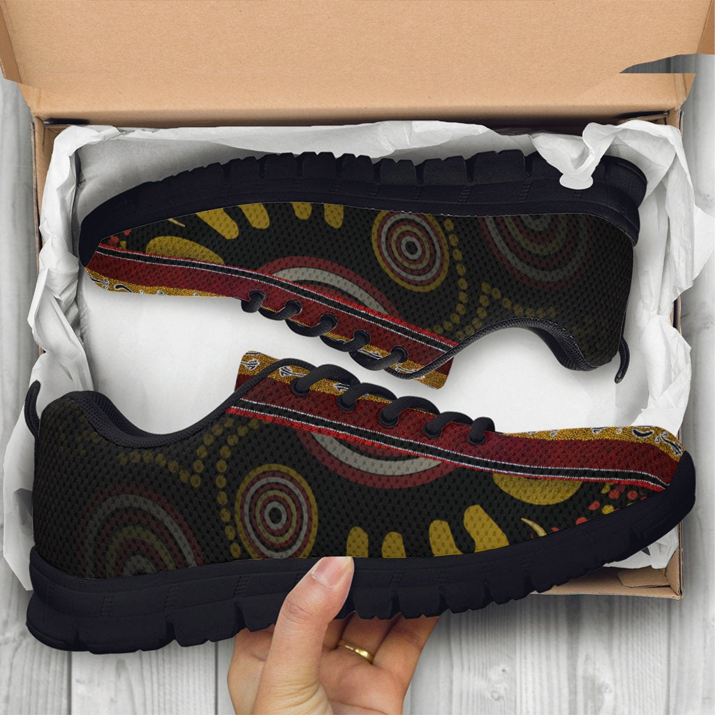 sneaker-aboriginal-dot-panting-art-stripe-lines